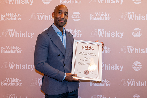 Whisky Abassador Teddy Joseph