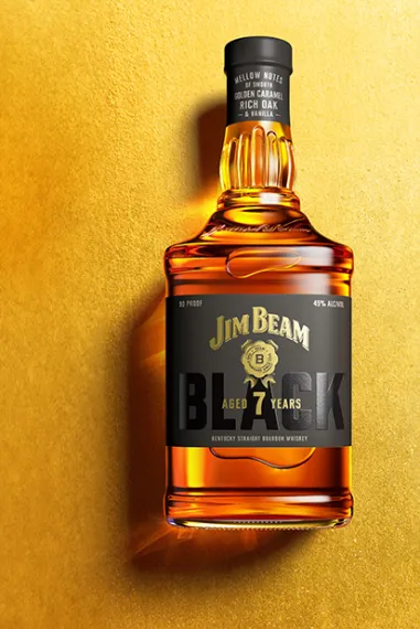 Tradition-trifft-auf-Weiterentwicklung-Jim-Beam-Black