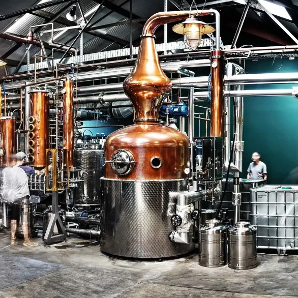 Sipsmith copper gin stil pipes industrial distillery